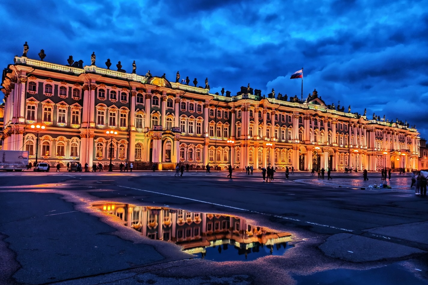 Дворцовая площадь Санкт-Петербурга