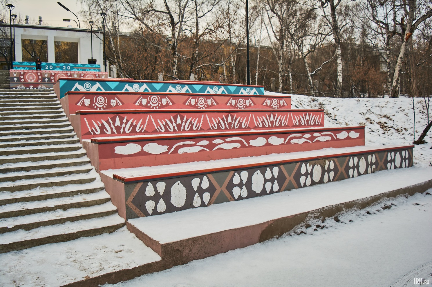 Претерпела изменения и главная лестница парка. Теперь ее не узнать.