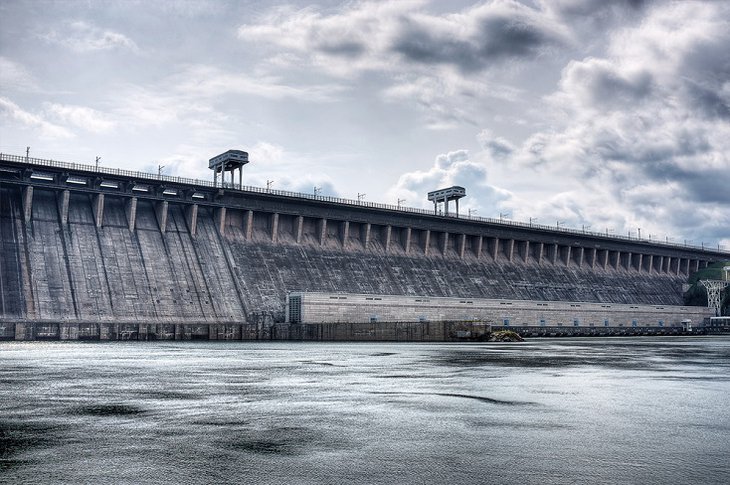 Братская ГЭС. Фото с сайта smart-lab.ru
