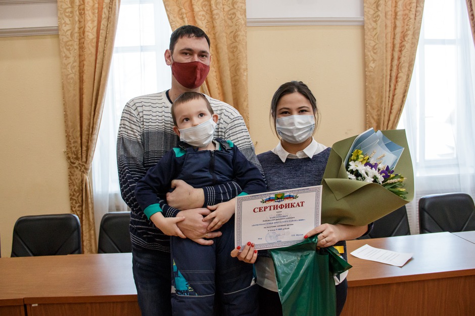 Семья Коретниковых из Смоленщины стали третьими в номинации «Молодая семья»