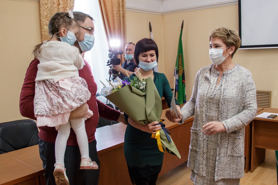 Семья Апанасюк из Хомутово стала победителем в номинации «Многодетная семья»