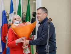 Директор спортивно-культурного центра Молодежного МО Елена Глинская рассказала, что учреждение оснастили современным музыкальным и световым оборудованием, мебелью, оргтехникой и спортивным инвентарём