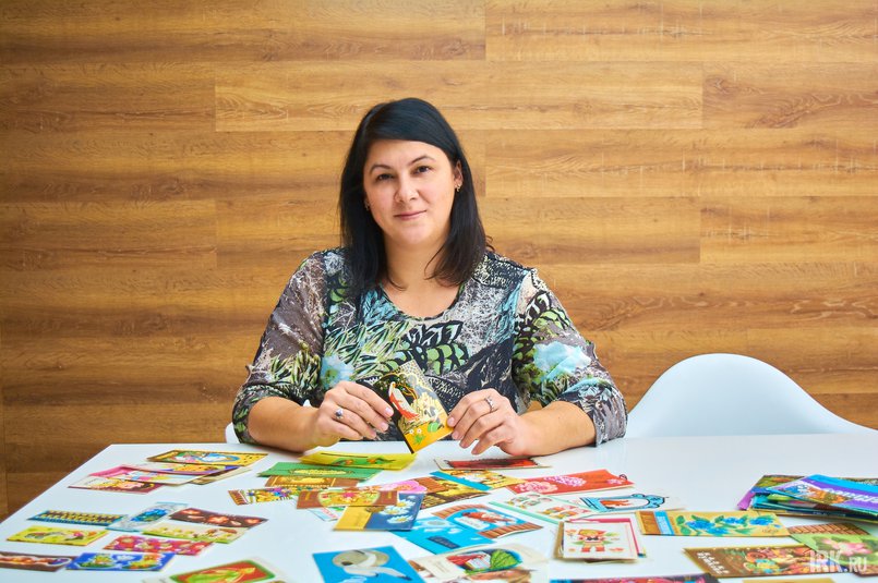 Иркутянка Людмила Акимова коллекционирует обертки от шоколада с 1984 года