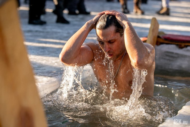 Крещенские купания в Иркутске в 2020 году. Фото Анастасии Влади, IRK.ru