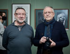 Президент фонда памяти Ю. А. Ножикова Юрий Курин и фотограф Анатолий Бызов