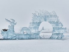 Композиция «История человечества» (Александр Парфенов, Денис Абдулин).  У дороги времени нет начала и конца. Какие бы петли и ветры истории не предлагал путь, идти нам по ней суждено только вперёд.