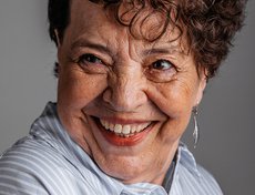 Ольга Подлиняева, 78 лет: «Я не боюсь ничего. Ни старости, ни смерти. Если у меня что-то болит — зарядку сделала и побежала дальше. Жизнь интересная. Даже если в ней есть горе».