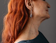 Изольда Баженова, 78 лет: «Я люблю себя такой, какая я есть, мне все равно до шаблонов. Меня создал Бог, как и каждого человека. Я просто люблю себя и ухаживаю за собой. Что у тебя на душе, то будет и на лице».