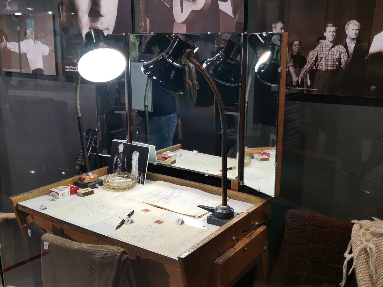 Сын Высоцкого предоставил музею личные вещи отца.