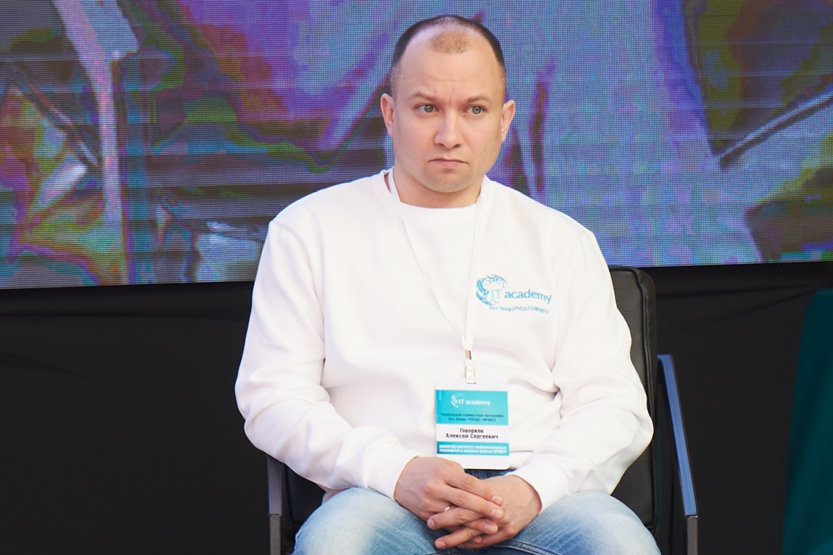 Преподавателями программы являются ключевые сотрудники Института информационных технологий и анализа данных ИРНИТУ, специалисты энергетического и металлургического бизнесов En+ Group, а также сотрудники Microsoft и других крупных компаний.