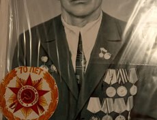 Авраменко Фёдор Васильевич 1922 г. р, воевал в составе 4 Украинского фронта, 3-м горно-стрелковом корпусе, 14 отдельном батальон связи. Победу встретил в Праге