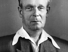Григорьев Сергей Эммануилович. 1896-1963 гг. Призван в 1941. Военврач 2, затем 3 ранга, закончил войну в звании майора медслужбы. Руководил 53-м медицинским санитарным батальоном.