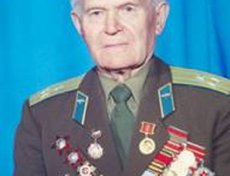Сергей Григорьевич Печёнов. Был призван в 1939 году.  В 1944 году в составе 2-го Украинского фронта участвовал в боях за освобождение Украины, Венгрии, Австрии