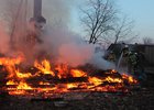 Пожар в поселке Дальний. Фото предоставлено пресс-службой ГУ МЧС России по Иркутской области