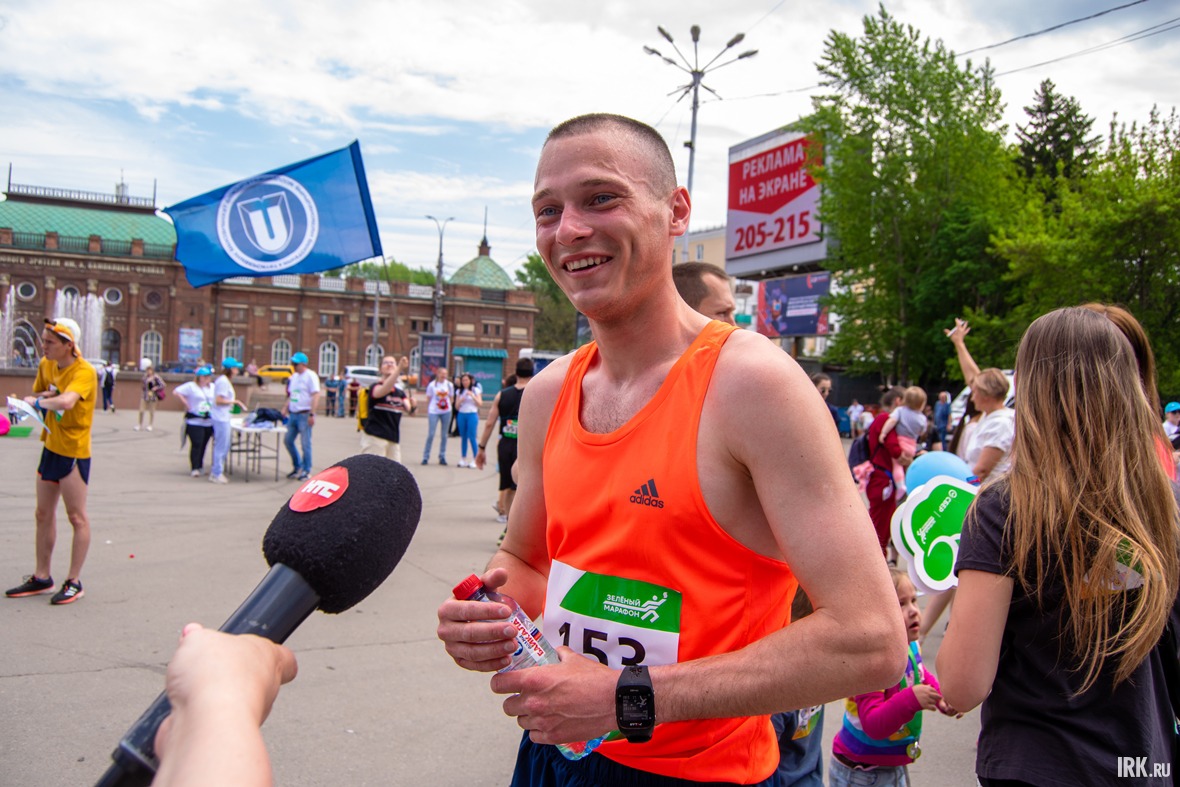 Александр Попов: «Бежалось хорошо, трасса хорошая, ровная, можно бежать быстро, да и дыхание в спину чувствовалось».