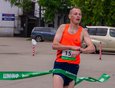 Спустя почти 12 минут после старта определился победитель забега в абсолютном первенстве. Им стал 24-летний Александр Попов, только три месяца назад переехавший в Иркутск из Томска.