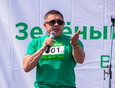 Александр Абрамкин, председатель Байкальского банка Сбербанка: «Мы живем с Иркутском в одном ритме, и то, что именно сегодня совпали такие важные даты и события — День города, юбилей Иркутска и наш Зеленый марафон — символично».