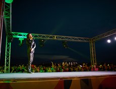 Завершилась праздничная программа концертом иркутской кавер-группы Burrn.