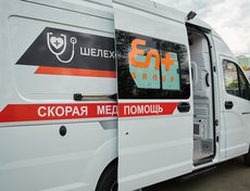 Новая машина оснащена необходимым оборудованием для перевозки больных, в том числе в тяжёлом состоянии.