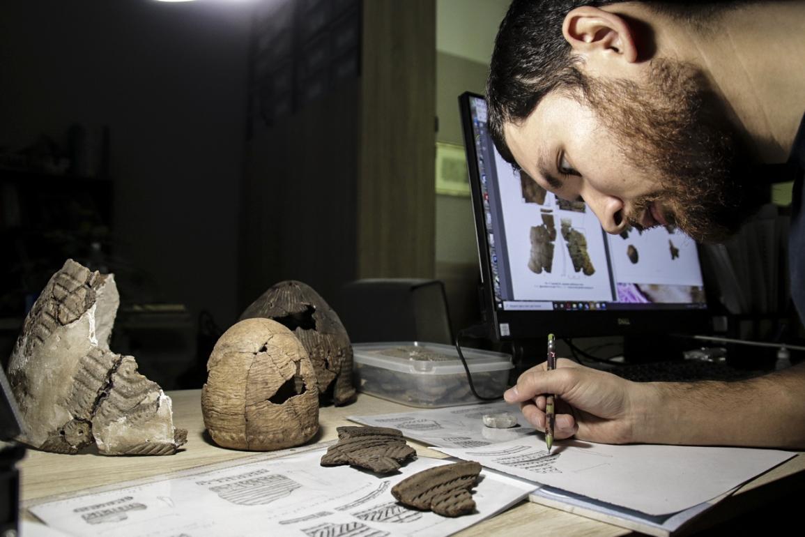 Восстановление рисунков (орнамента), которые сделали древние люди. НИЦ «Байкальский регион» ИГУ