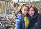 Евгения Каленникова и ее воспитанница Оля. Фото Благотворительного фонда «Дети Байкала»