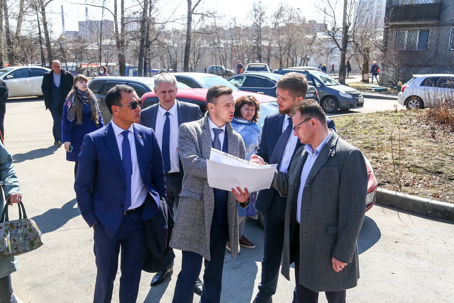 Депутат Госдумы РФ Сергей Тен, заместитель мэра – председатель комитета по управлению Свердловским округом Антон Медко, помощник спикера гордумы Евгений Цапаев, председатель гордумы Евгений Стекачев, депутат гордумы Алексей Савельев