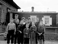 Ребята нашего двора Чкалова 29, когда и дома были деревянными