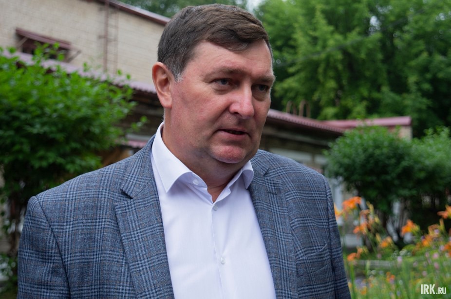 Начальник департамента образования Олег Ивкин