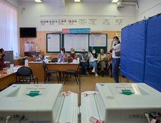 Избирательный участок в школе № 15 на Ленина.