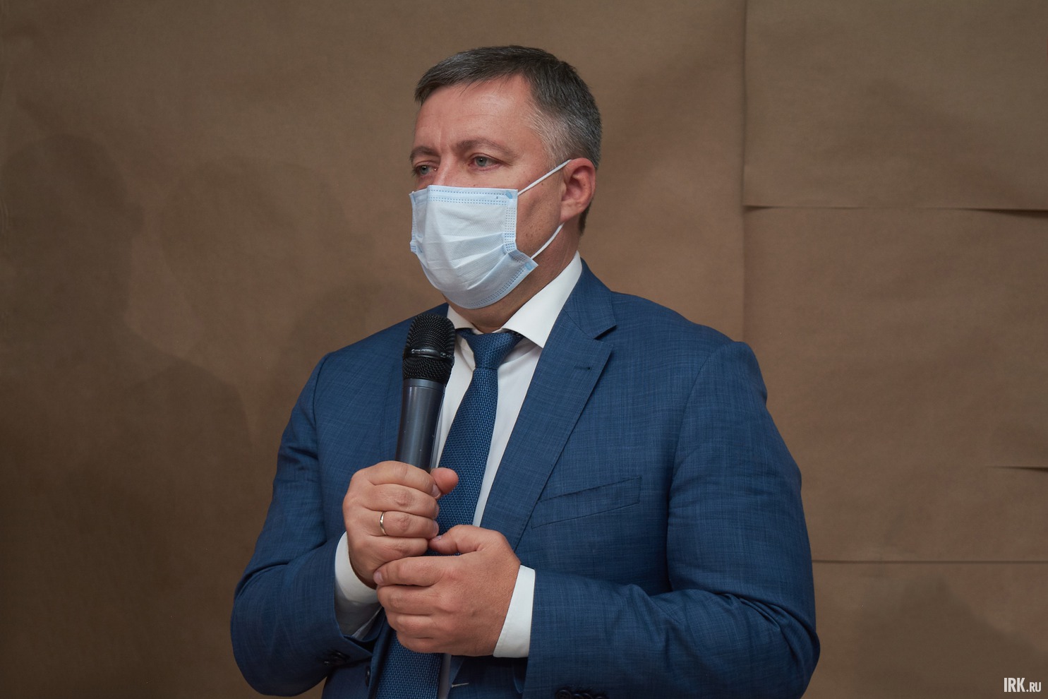 Игорь Кобзев: «Надо всегда думать о лучшем. Вера в лучшее способна сделать невозможное. Сегодня я услышал много аплодисментов и аплодировал сам от чистого сердца. Я восхищён и преклоняюсь перед профессионализмом врачей».