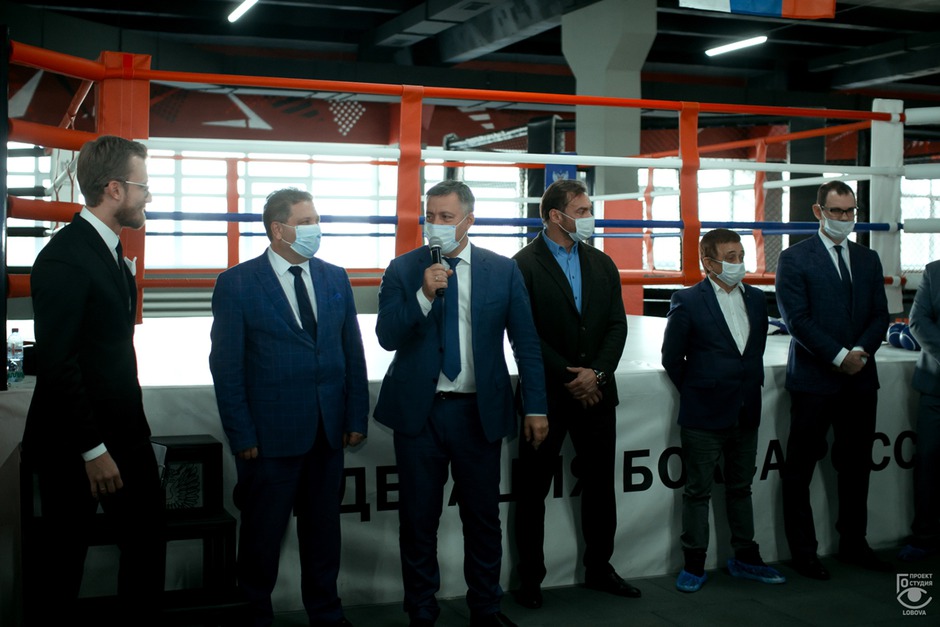 В открытии приняли участие первые лица региона. С приветственным словом выступил губернатор Иркутской области Игорь Кобзев.