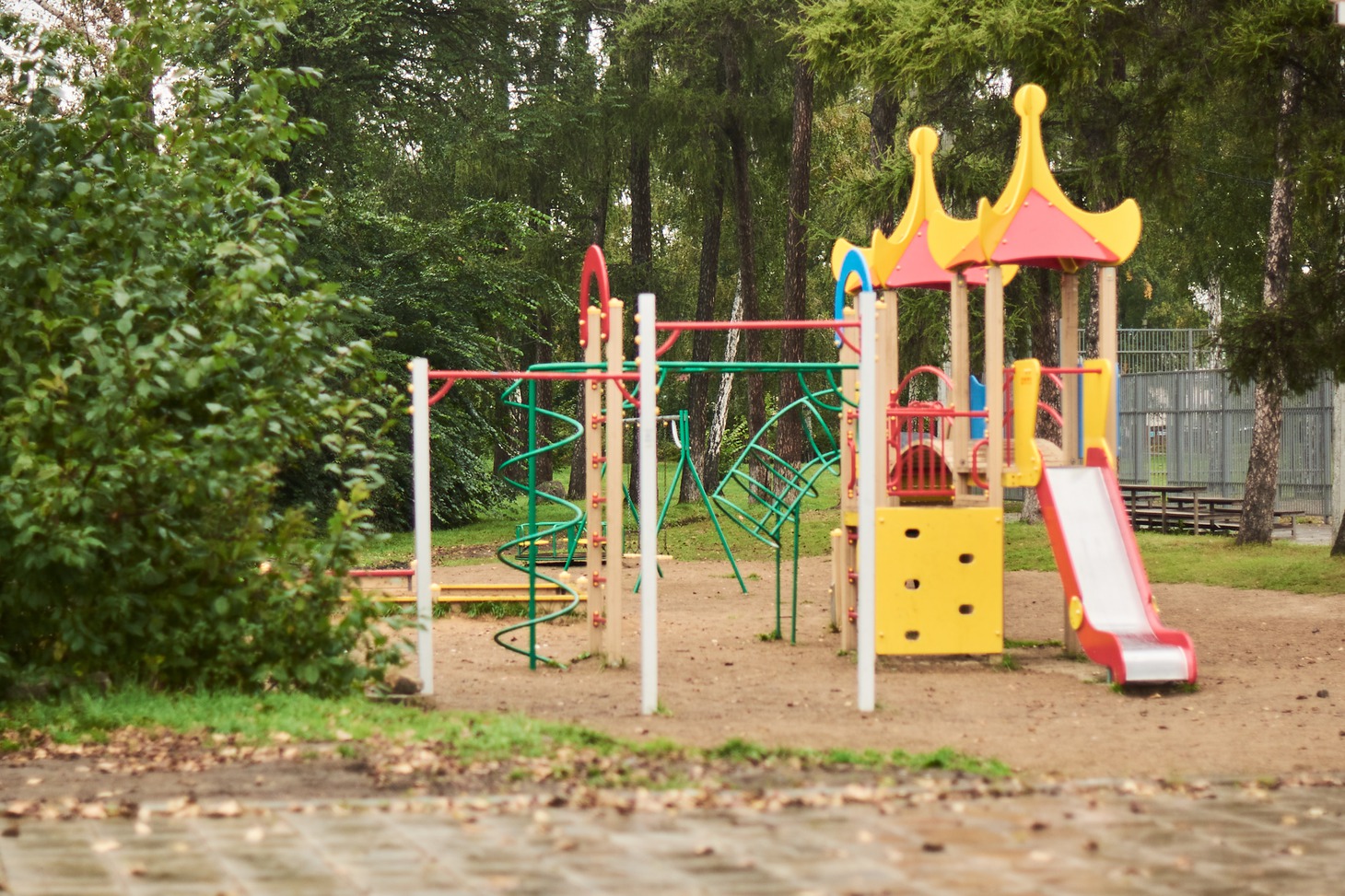 Детская площадка в Каштаковской роще