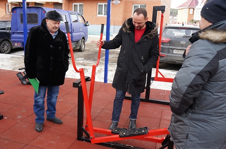 В четверг в мастерской сделали 16 скамеек