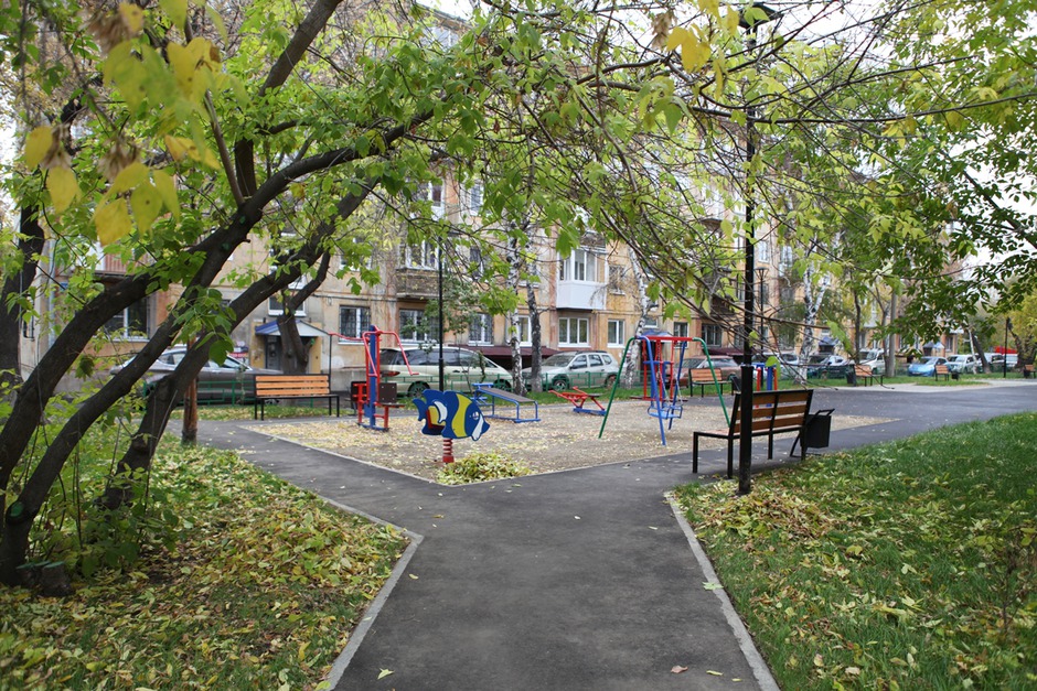 Обновлённый двор по адресу: Марата, 15