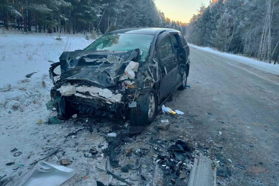 ДТП на 100-м километре автодороги «Иркутск — Оса – Усть-Уда» в районе села Тараса Боханского района