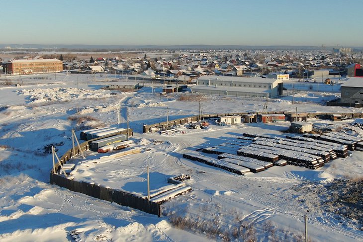 Слева на дальнем плане — школа №23 (трехэтажное кирпичное здание).  Фото предоставлено пресс-службой ОНФ в Иркутской области