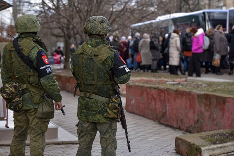 В Донецке для эвакуации людей привлекли муниципальный транспорт. Фото: Николай Тришин, ТАСС