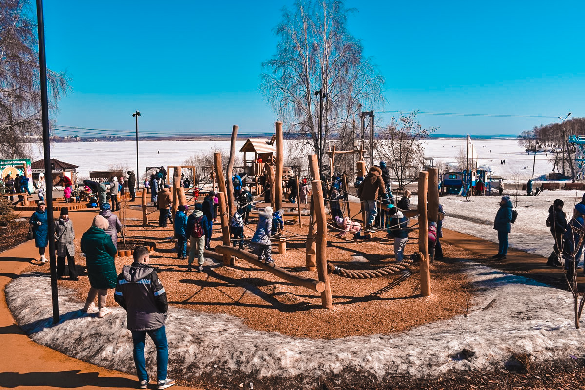 Игровая зона на заливе Якоби уже полюбилась горожанам Игровая зона на заливе Якоби уже полюбилась горожанам