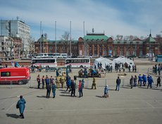 Соревнования среди спасателей прошли на площади перед дворцом спорта «Труд».