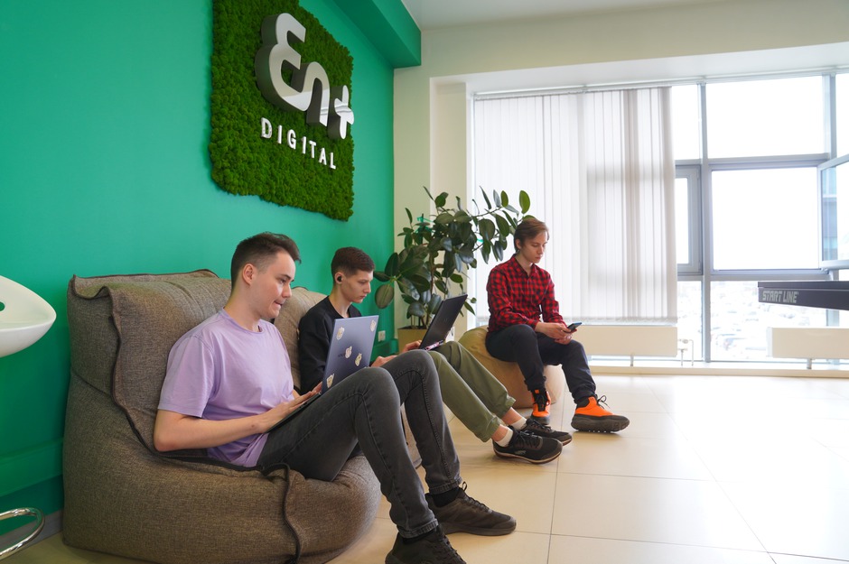 Пример иркутского опыта взят на вооружение в Красноярске. Ожидается, что Академия IT вскоре появится в других крупнейших вузах региона