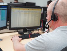В любое время дня и ночи любой из 12 тысяч пользователей может обратиться к специалистам Центра за помощью