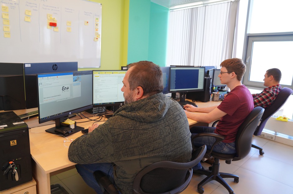 Пока одни студенты мечтают работать в En+ Digital, другие активно готовятся к этому, получая нужный багаж знаний в рамках проекта Академии IT