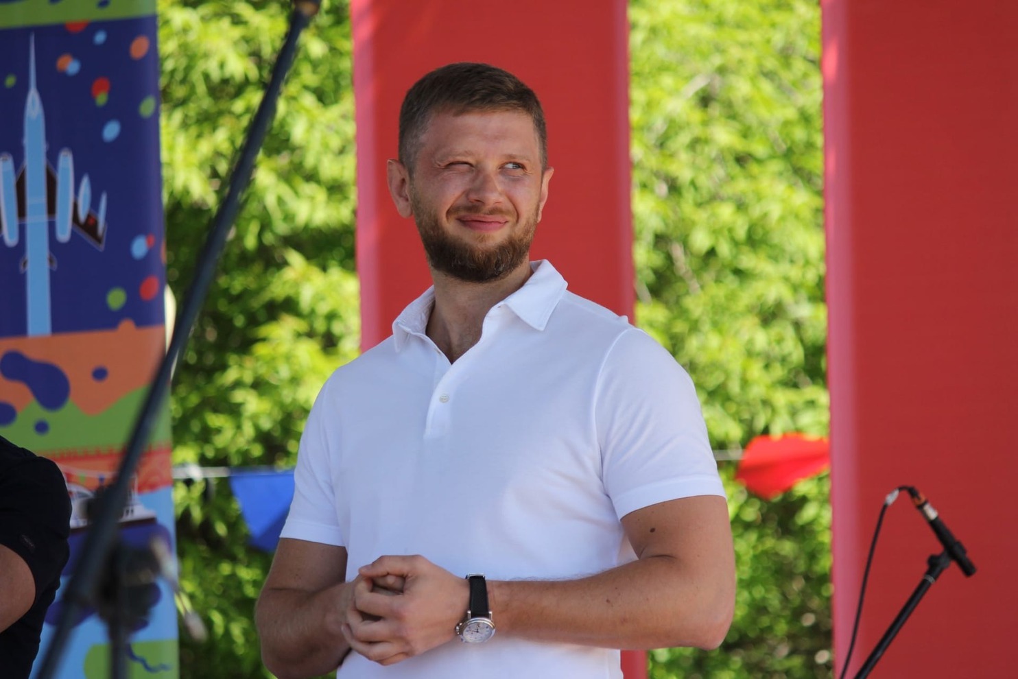 – От всей души хочу поздравить всех с общим праздником. Иркутск продолжает двигаться вперед, и это заслуга его жителей, – сказал председатель думы Иркутска Евгений Стекачев.