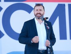 Александр Ведерников: «Земляки! От имени депутатов Законодательного собрания Иркутской области желаю вам успехов во всех добрых начинаниях, уверенности в будущем, крепкого здоровья и благополучия».