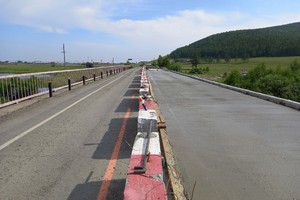 Капитальный ремонт моста через реку Голоустная. Фото Екатерины Емелиной, IRK.ru