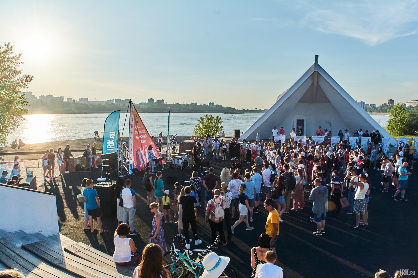 Амфитеатр на острове Юность. Фото Маргариты Романовой Амфитеатр на острове Юность. Фото Маргариты Романовой