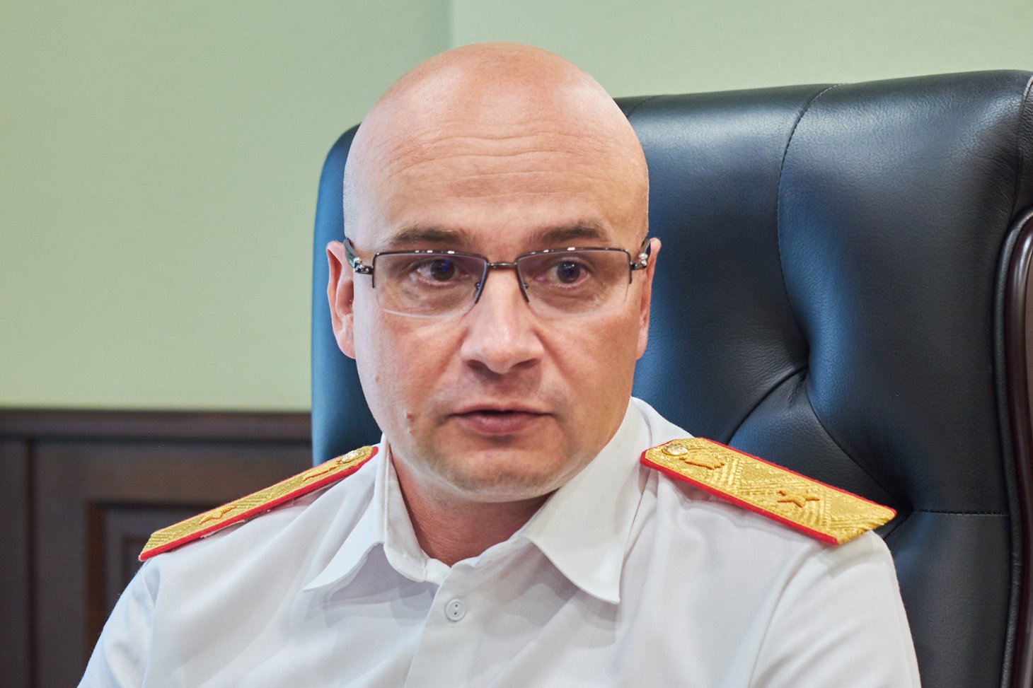 Анатолий Викторович отмечает, что высокий уровень преступности в отношении детей - одна из специфик региона