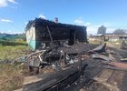 Сгоревший дом в селе Покосное. Фото пресс-службы СУ СК РФ по Иркутской области
