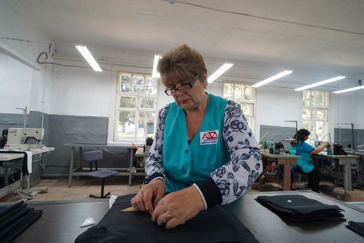 Швейная фабрика в Аларском районе. Фото пресс-службы правительства Иркутской области