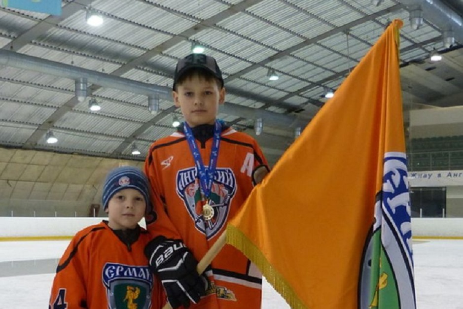 Братья Мартыновы начинали с хоккея с шайбой